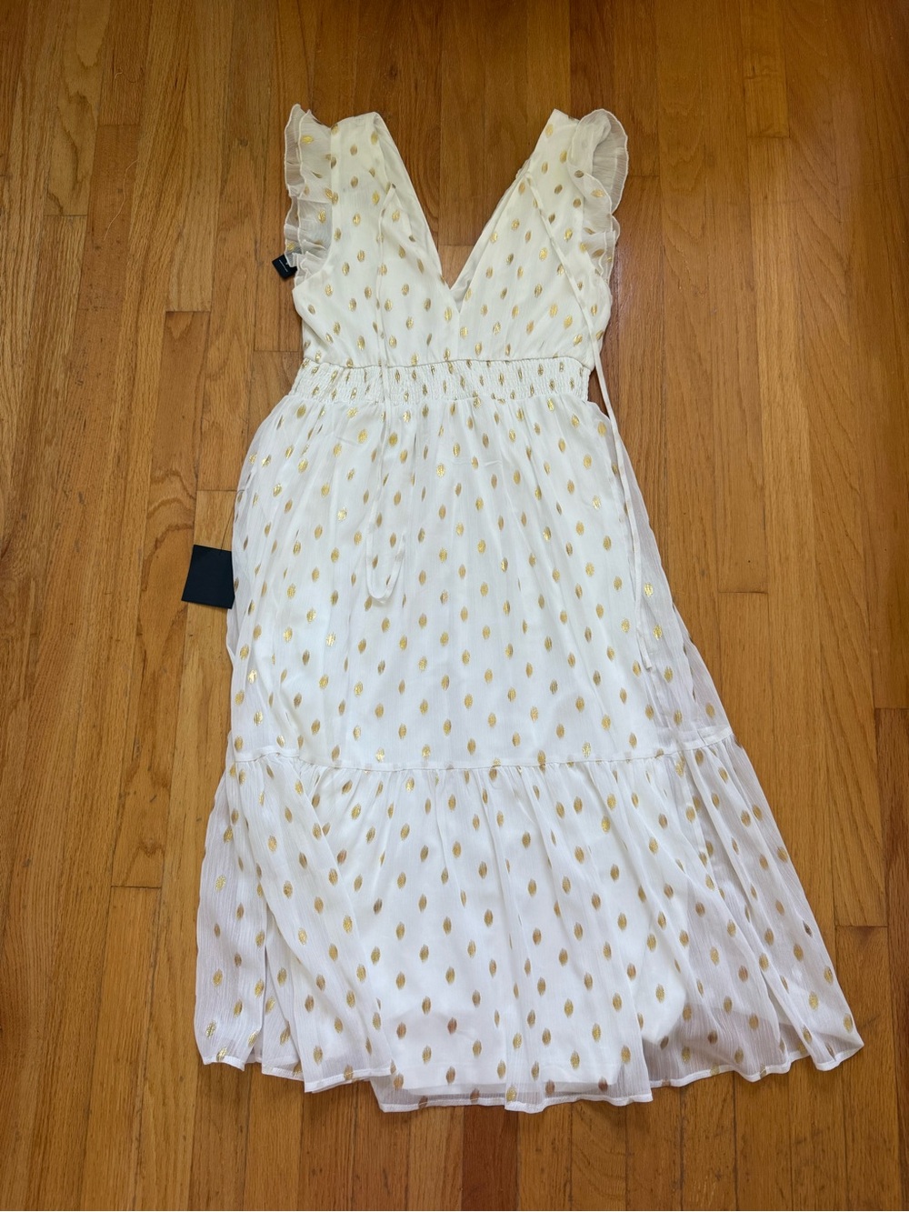 Lulu's White Dress with Gold Dot Accents NWT - Picture 4 of 4
